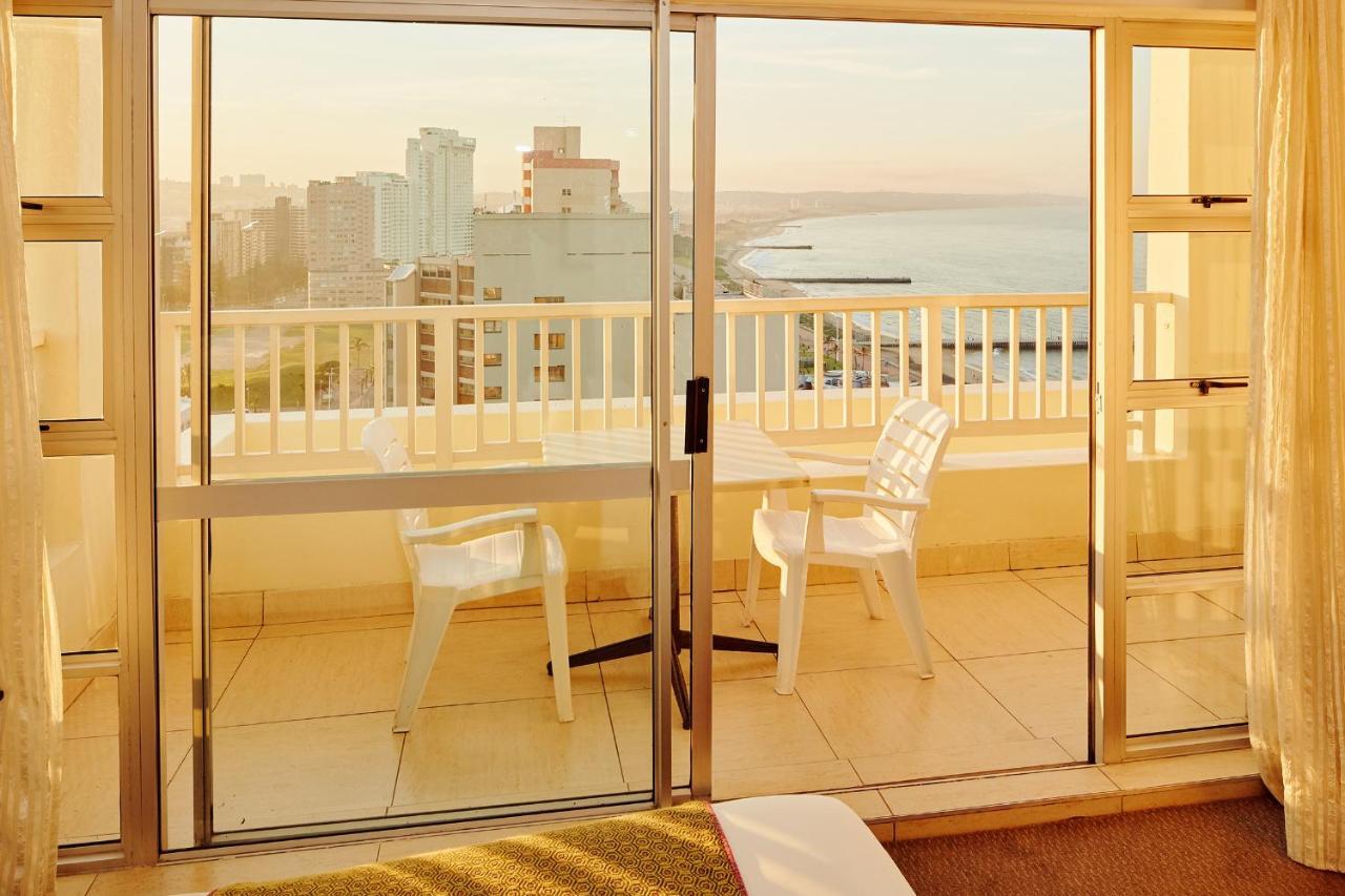 First Group The Palace All-Suite Durban Buitenkant foto
