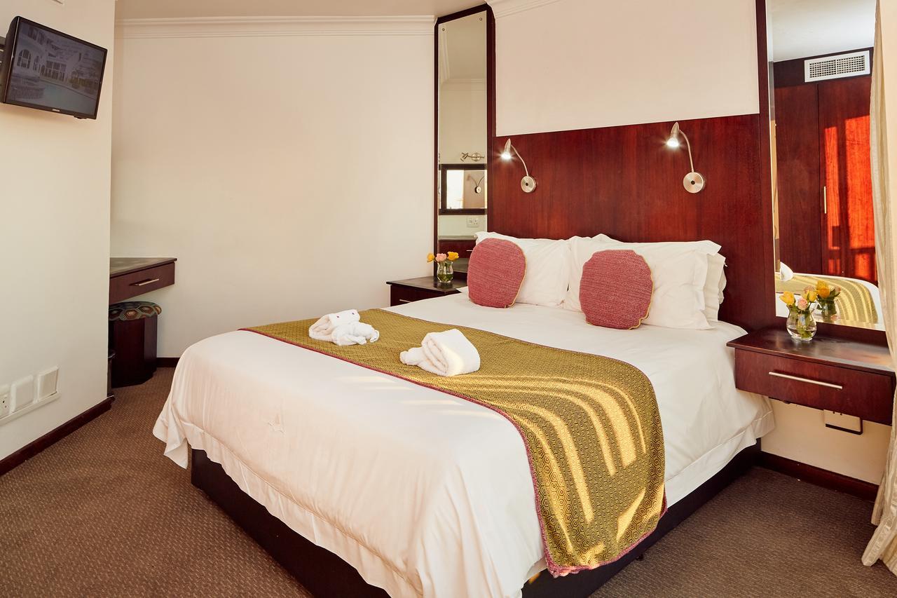 First Group The Palace All-Suite Durban Buitenkant foto